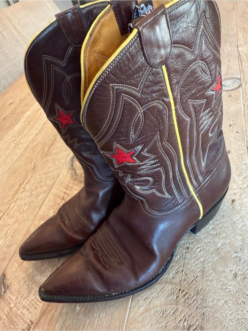 Women’s Stallion Brown Leather Western Cowboy Boots with Red Star Accent 6